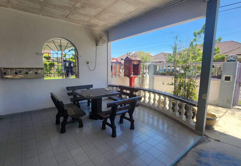 Renovated Furnished 1sty Semi-D House, Suitable as Homestay/Airbnb @ Malim Jaya, Bachang