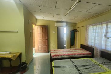 Renovated Furnished 1sty Semi-D House, Suitable as Homestay/Airbnb @ Malim Jaya, Bachang