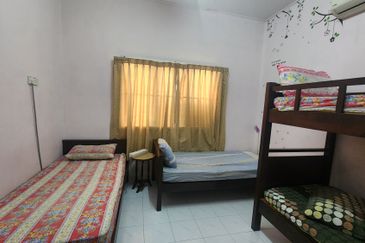 Renovated Furnished 1sty Semi-D House, Suitable as Homestay/Airbnb @ Malim Jaya, Bachang