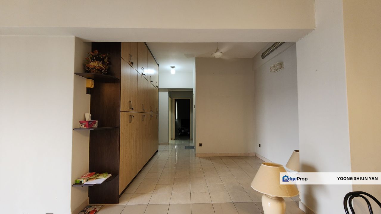 Renovated, 2 Carpark 1352sf Unit @ Kelana Mahkota Condo, Selangor, Kelana Jaya