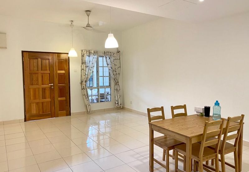 1.5sty Townhouse @ DJ Villa (beside Damansara Jaya)