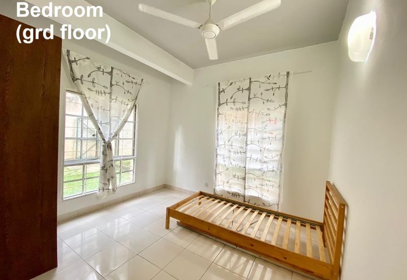 1.5sty Townhouse @ DJ Villa (beside Damansara Jaya)