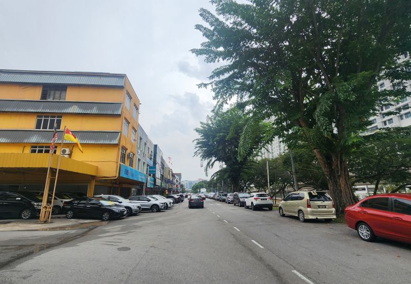 3sty Freehold Shoplot, face Main Road @ SS 15, Subang Jaya