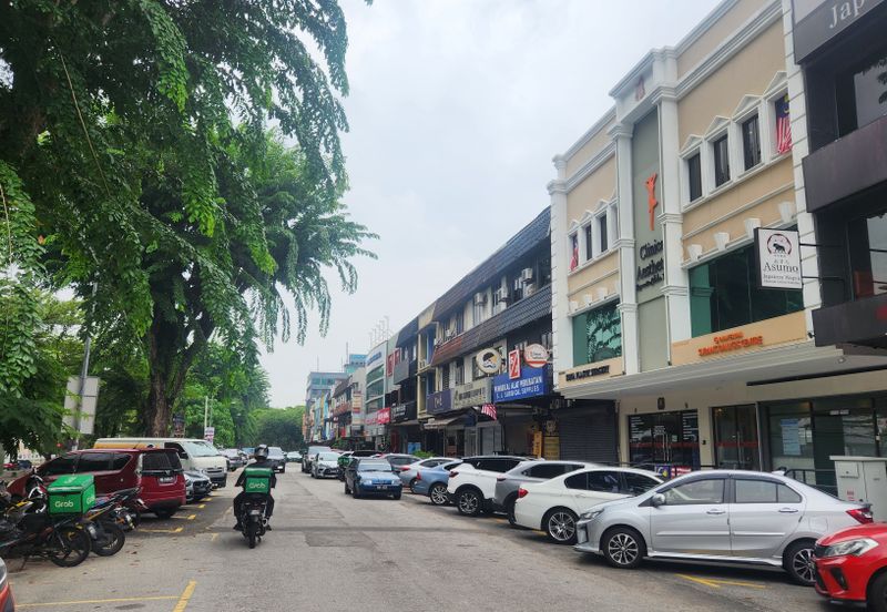 3sty Freehold Shoplot, face Main Road @ SS 15, Subang Jaya