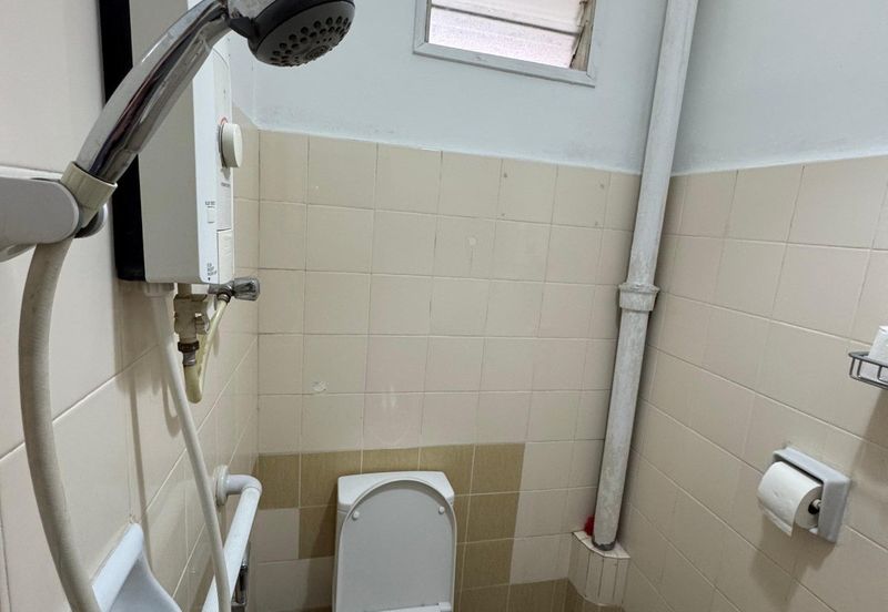 Well-kept 1sty Freehold Link House @ SS 5D, Kelana Jaya