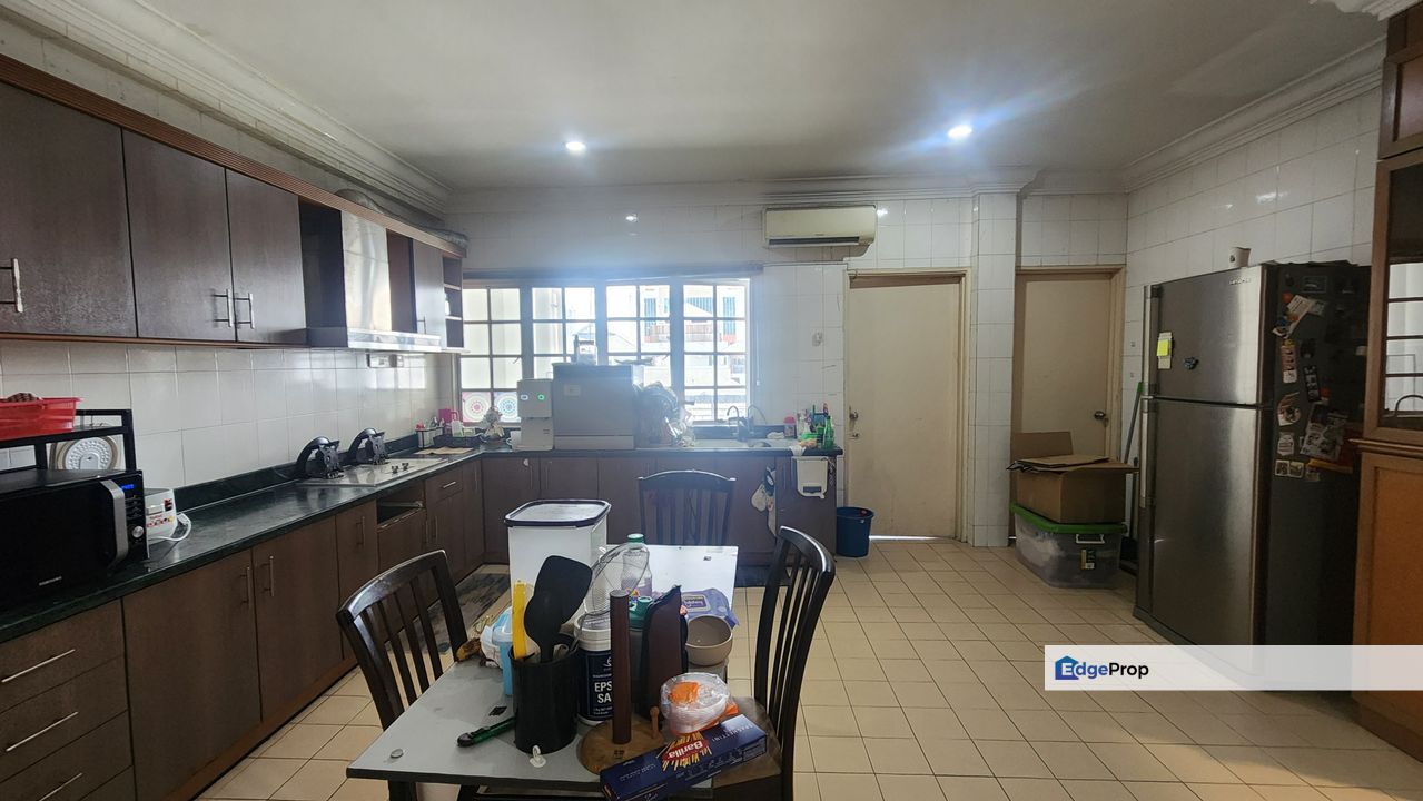 Spacious Penthouse Unit @ Tiara Kelana Condo, Kelana Jaya PJ, Selangor, 