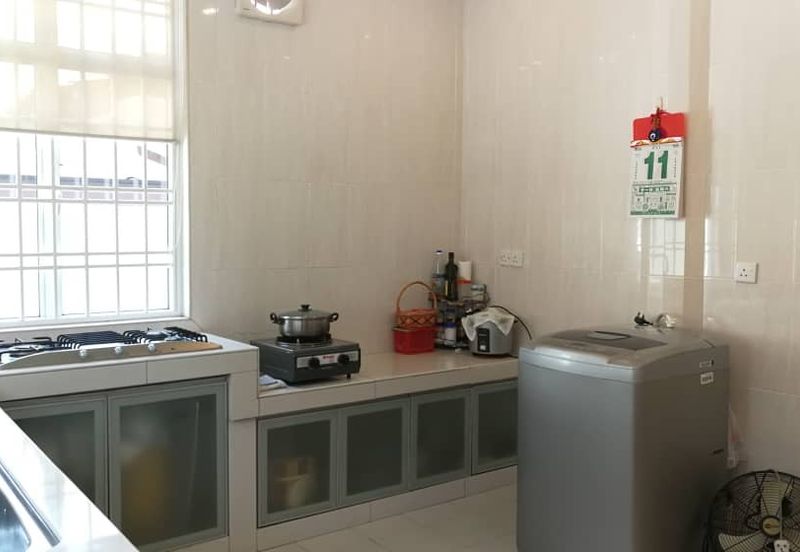 2.5sty Freehold Semi-D House @ Taman Kasturi, Semabok, Ujong Pasir