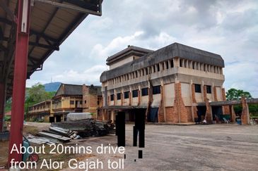Land with Buildings @ Pulau Sebang, Alor Gajah
