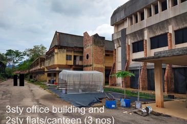 Land with Buildings @ Pulau Sebang, Alor Gajah