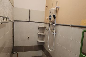 1sty Corner Terrace House @ Malim Jaya, Batu Berendam, Melaka