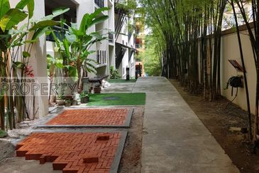 Laman 38 @ Kayu Ara (beside Taman SEA, SS23) PJ