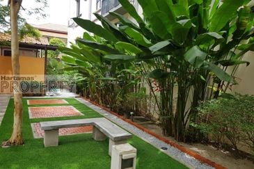 Laman 38 @ Kayu Ara (beside Taman SEA, SS23) PJ