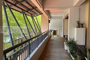 Laman 38 @ Kayu Ara (beside Taman SEA, SS23) PJ