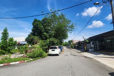 1sty Freehold Corner Terrace House with Spacious Land Area @ SS 5A, Kelana Jaya