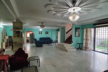 2sty Bungalow Beside Main Road @ SS7 Kelana Jaya PJ