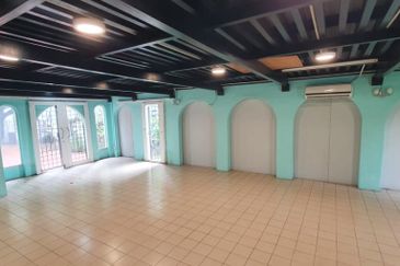 2sty Bungalow Beside Main Road @ SS7 Kelana Jaya PJ