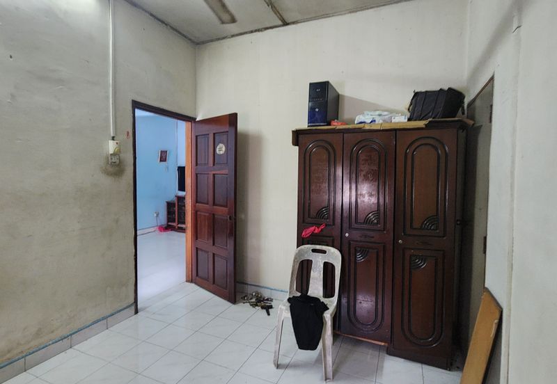 1sty Freehold Corner Terrace House with Spacious Land Area @ SS 5A, Kelana Jaya