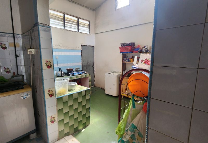 1sty Freehold Corner Terrace House with Spacious Land Area @ SS 5A, Kelana Jaya