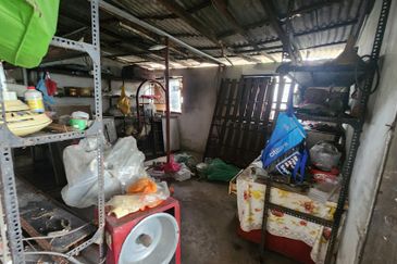 1sty Freehold Corner Terrace House with Spacious Land Area @ SS 5A, Kelana Jaya