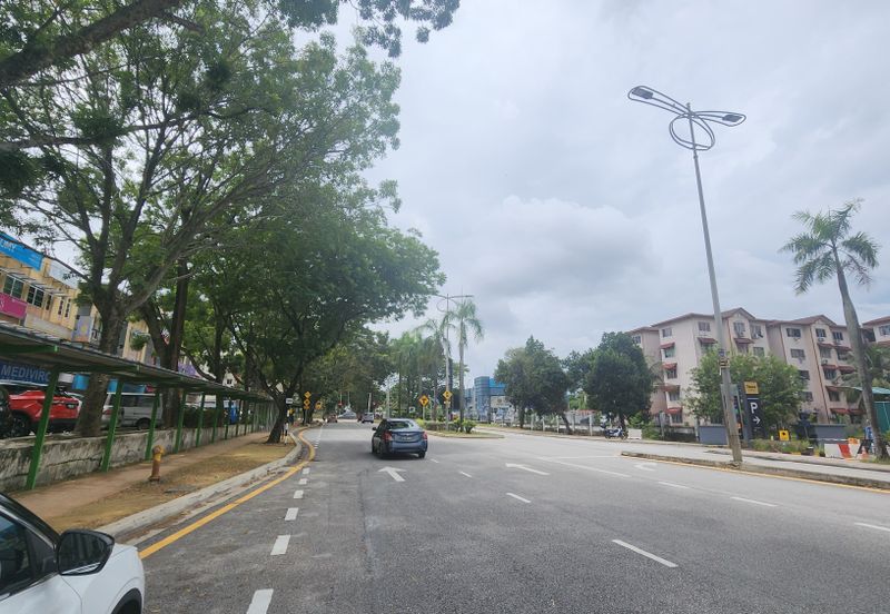 2 Units of 5sty Shoplot @ SS6, Kelana Jaya, PJ