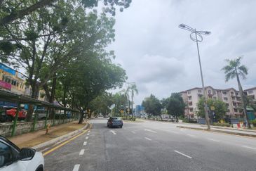 5sty Shoplot (Operating as Hotel) @ SS6, Kelana Jaya, PJ