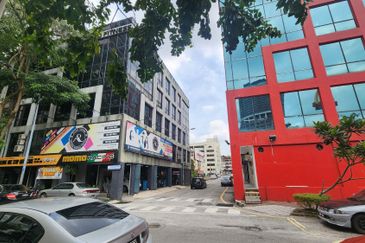 5sty Shoplot (Operating as Hotel) @ SS6, Kelana Jaya, PJ