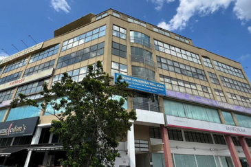 Taipan Business Centre, USJ 10