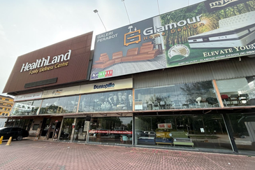 Detached Commercial Bungalow / Show Room for rent @ Bandar Utama, Petaling Jaya, Selangor