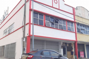 Pusat Perdagangan Alam Jaya