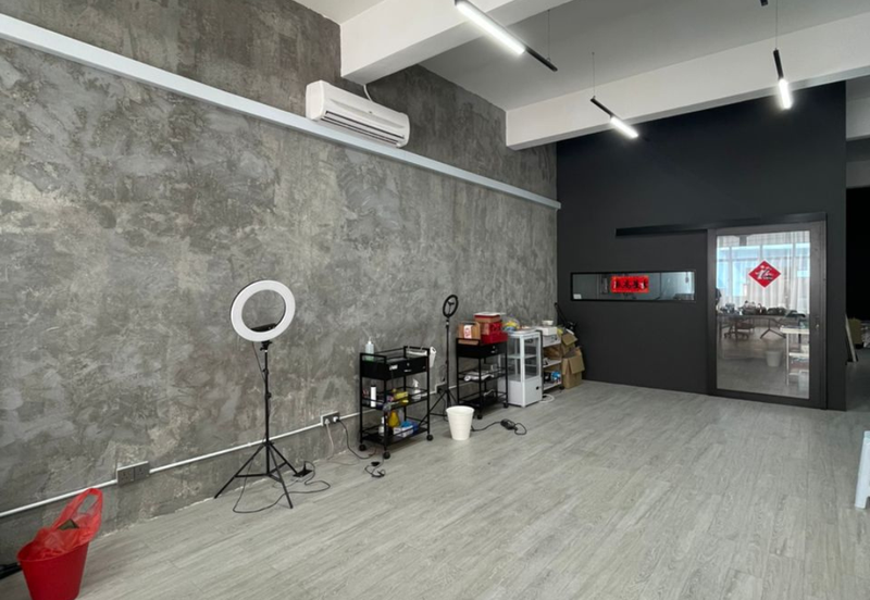 Taipan Business Centre, USJ 10