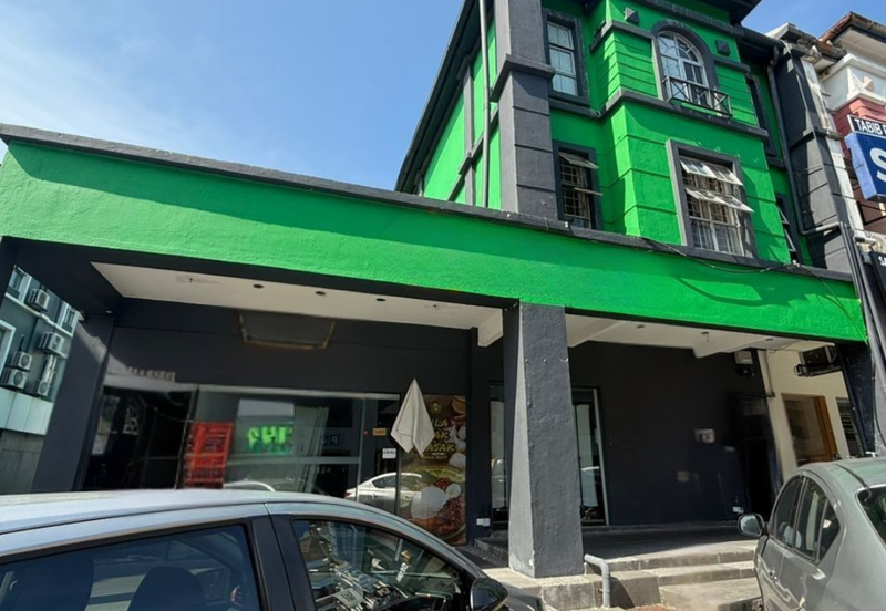 Taipan Business Centre, USJ 10