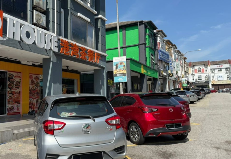 Taipan Business Centre, USJ 10