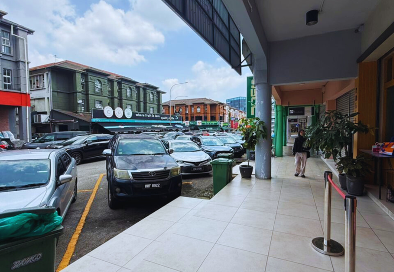 Taipan Business Centre, USJ 10