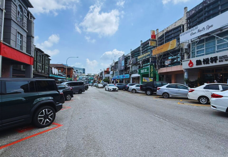 Taipan Business Centre, USJ 10