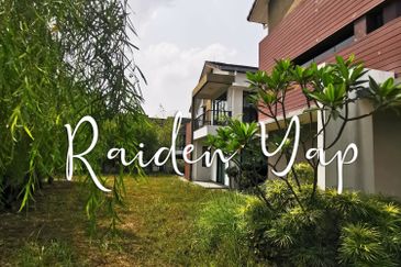 Elmina Garden, End lot with Huge Land! Big sizes with extra space! Walking 300m to Surau Elmina Gardens Shah Alam, Elmina, Denai Alam, Subang