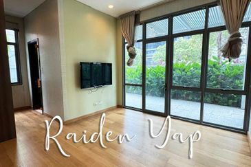 The Residence at Mont Kiara - Limited for sale, Private Pool & Entrance, Beautiful Landscape, Facing South. Cozy and convenient. Lifestyle