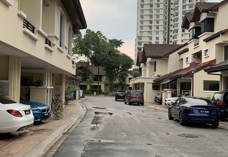 Desa ParkCity (Nadia Parkhomes)