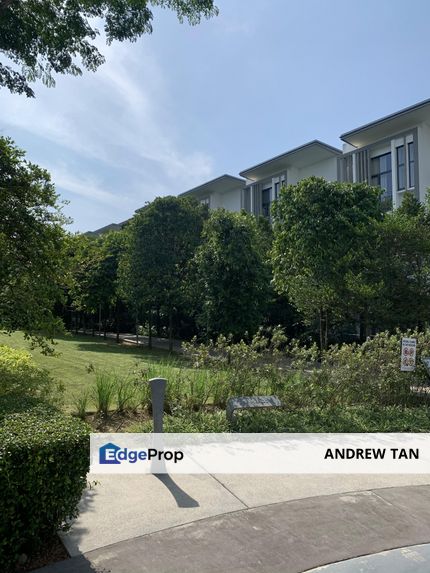 3sty with spacious flat backyard garden, Kuala Lumpur, Desa Parkcity