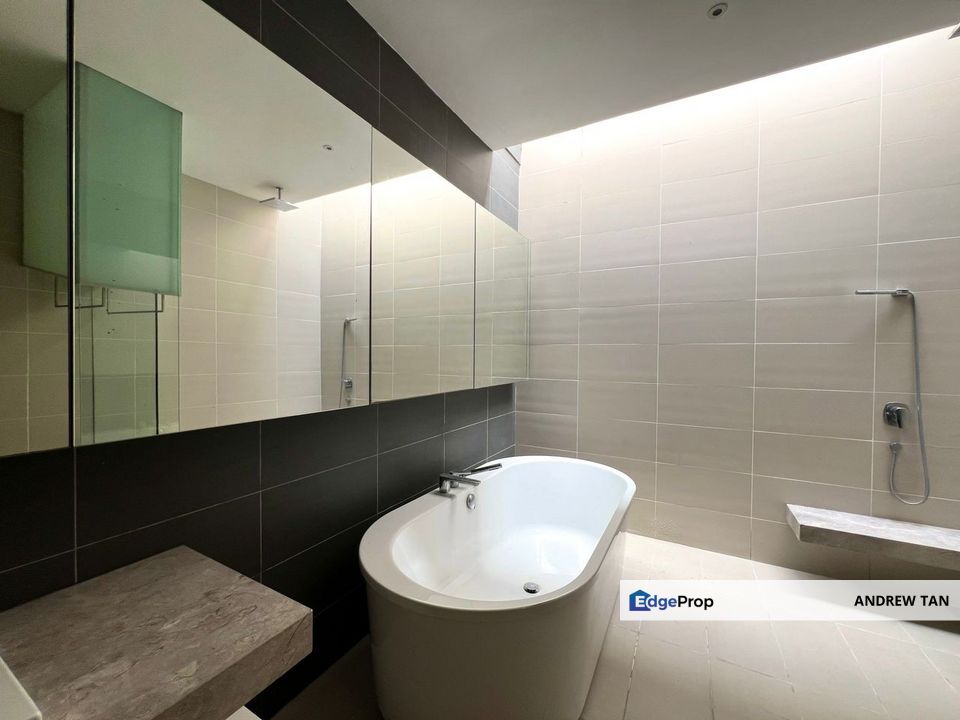 Sublime, long garden backyard, perimeter perch , Kuala Lumpur, Desa Parkcity