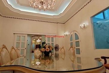 Jalan Setiabakti 3 - Four Storey Bungalow House