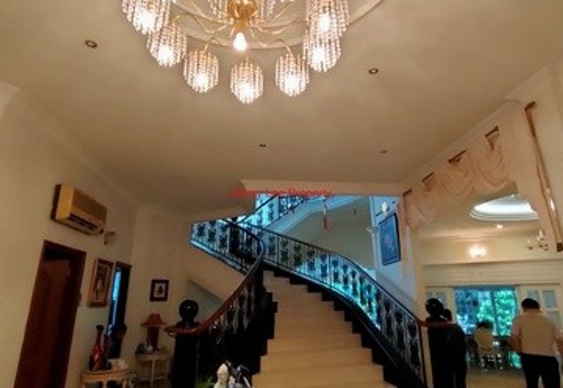 Jalan Setiabakti 3 - Four Storey Bungalow House