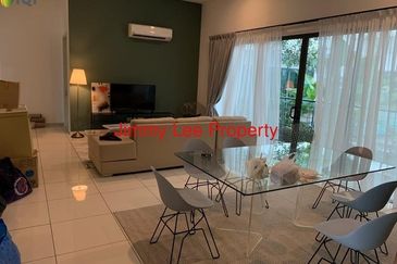 Kampung Sungai Kayu Ara