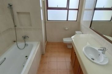 Sri Penaga Bangsar - Walking distance to MRT