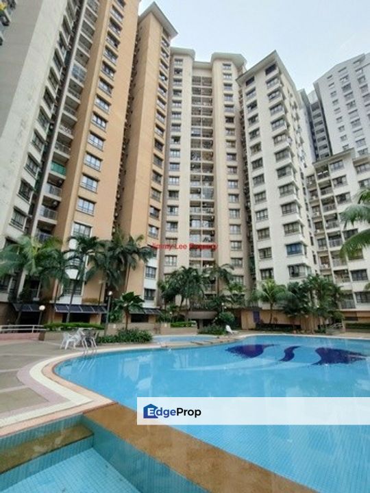 PJ SS2 -Casa Damansara 2 - Next to 3 Damansara Mall and NSK Grocer- 15 min to MRT TTDI, Selangor, Petaling Jaya