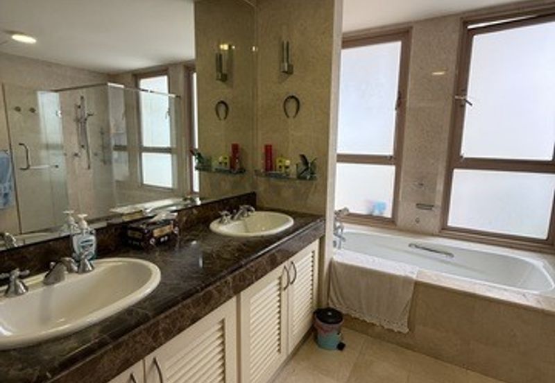 Hampshire Park Condominium