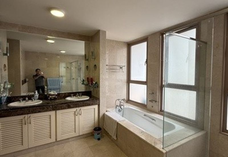 Hampshire Park Condominium