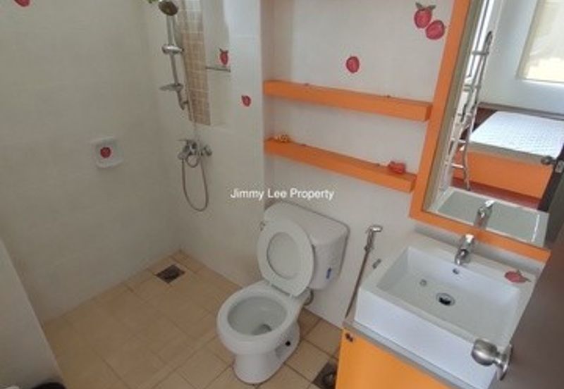 Kota kemuning Hills :Double Storey Bungalow For Sale -Walking distance to Golf Club -Gated & Guarded