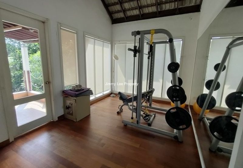 Kota kemuning Hills :Double Storey Bungalow For Sale -Walking distance to Golf Club -Gated & Guarded