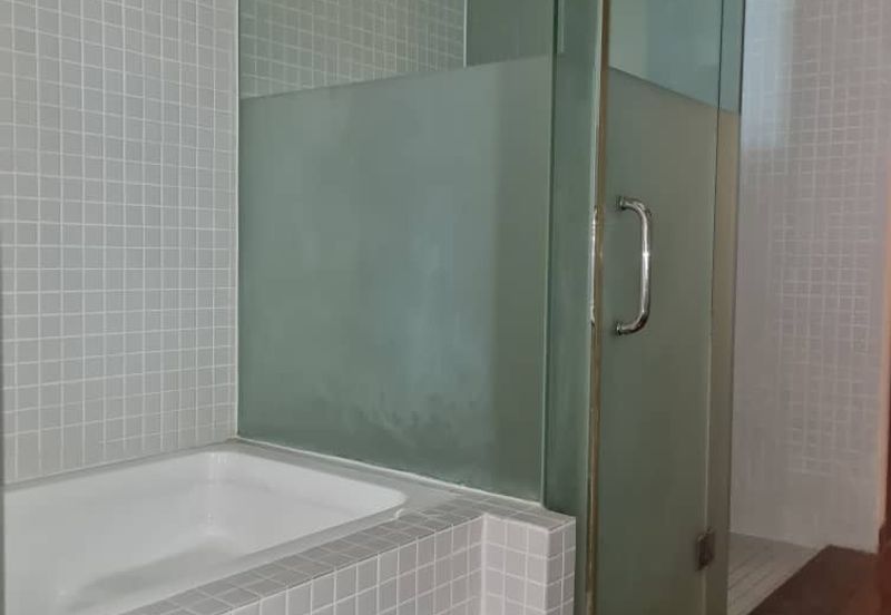 10 Semantan Suites (Sematan Avenue)