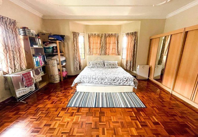 Bandar Tun Hussein Onn